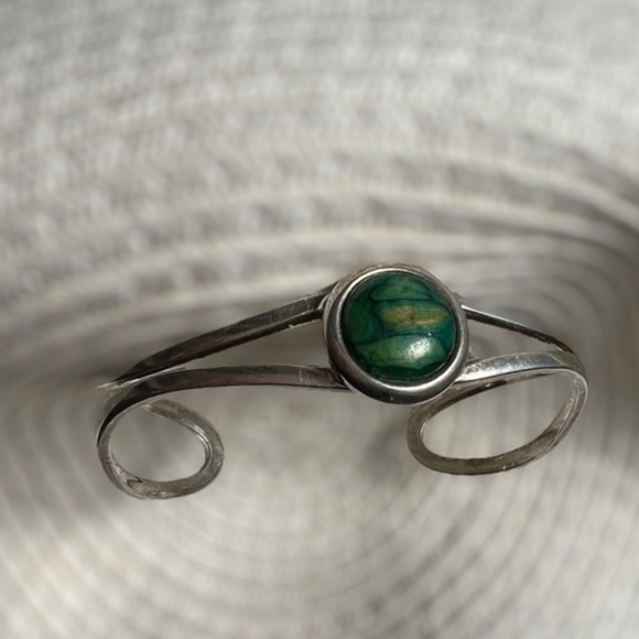 Irish Gemstone Silver Adjustable Bangle - Picture 3 of 3